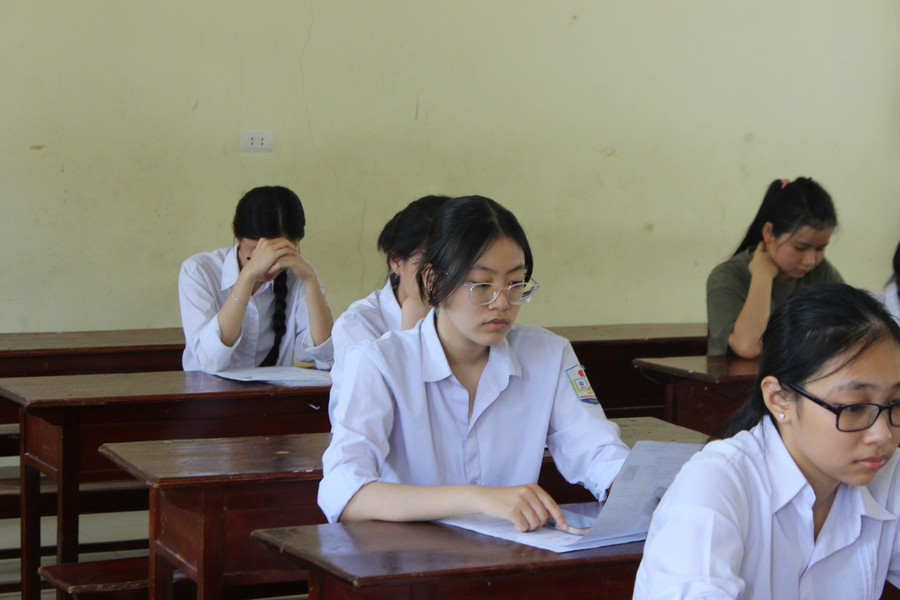 Các thí sinh rà soát, kiểm tra lại thông tin cá nhân. Các thí sinh rà soát, kiểm tra lại thông tin cá nhân.