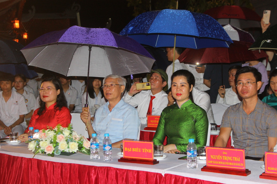 Các đại biểu tham dự lễ tuyên dương. Các đại biểu tham dự lễ tuyên dương.