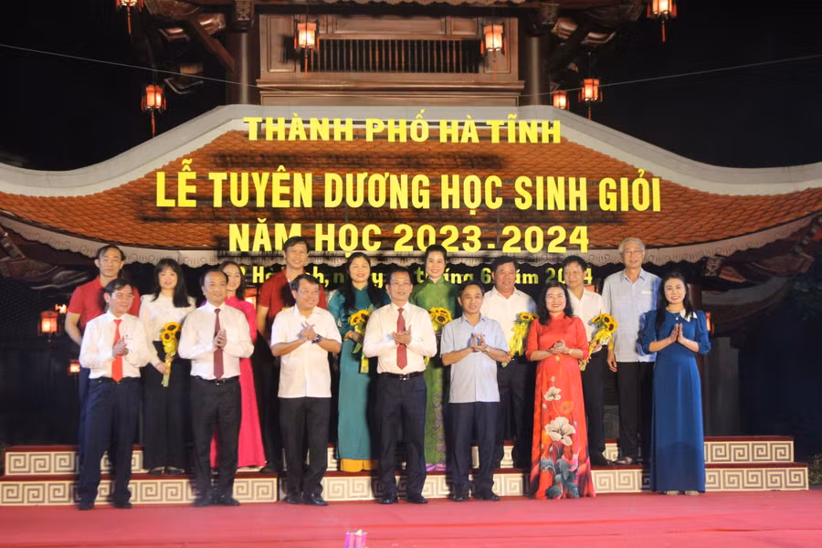 UBND TP Hà Tĩnh ra mắt Quỹ Khuyến học Thành Sen.