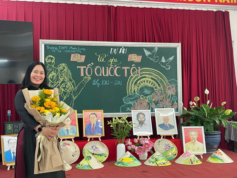 Cô Nguyễn Thị Hồng, giáo viên môn Giáo dục Công dân Trường THPT Phước Long.