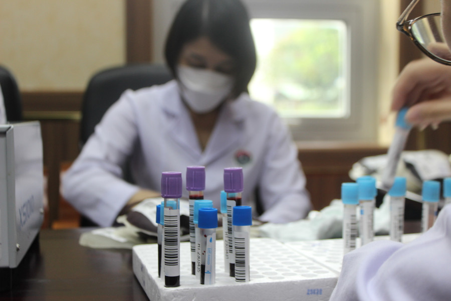 Lượng máu hiến thu được từ ngày hội sẽ được bệnh viện Đa khoa Hà Tĩnh bảo quản, sử dụng hiệu quả, đúng mục đích.