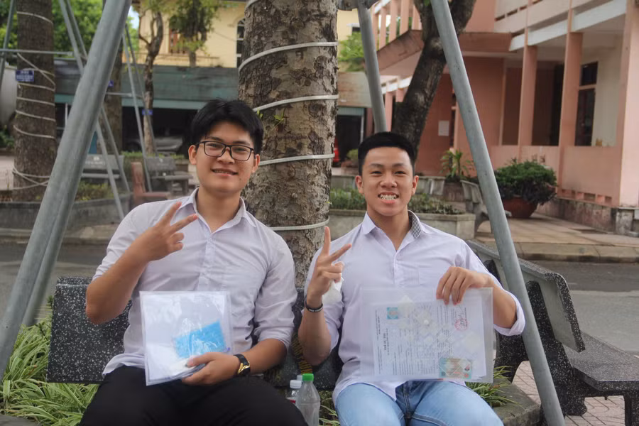 Thí sinh Nguyễn Trung Hiếu, điểm thi THPT Phan Đình Phùng, dự đoán đề thi môn Ngữ Văn sẽ ra Chiếc thuyền ngoài xa hoặc Vợ chồng A Phủ.