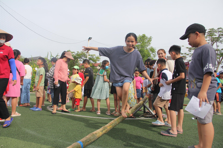 Nhiều trò chơi dân gian cũng được tái hiện trong khuôn viên Ngày hội kết nối.
