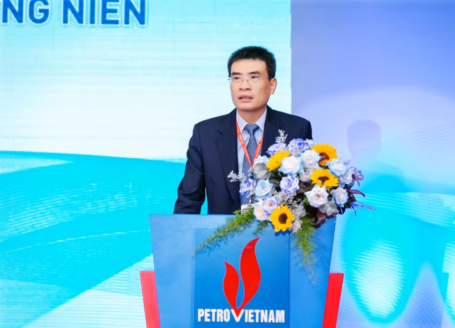 TGĐ PV GAS Dương Mạnh Sơn báo cáo Đại hội