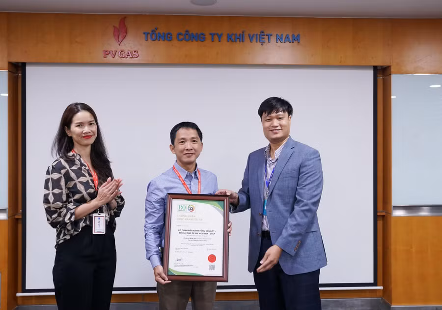 Viện năng suất Việt Nam cấp chứng nhận thực hành tốt 5S cho Cơ quan Điều hành PV GAS