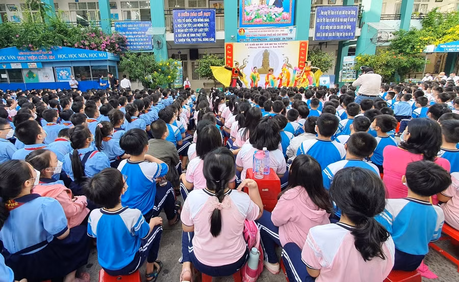 Trường TH Yên Thế (Quận Tân Bình) giáo dục học sinh về những truyền thống, đạo lý tốt đẹp của ông cha.
