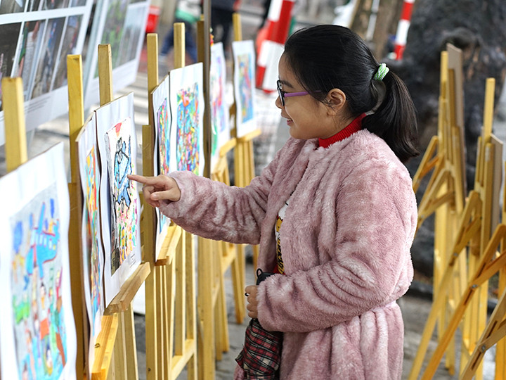 Các bức tranh đoạt giải sẽ được trưng bày tại Vườn hoa Lý Thái Tổ.