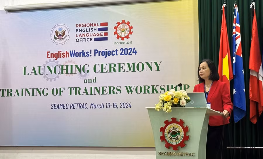 Bà Hồ Thanh Mỹ Phương phát biểu tại lễ khởi động.