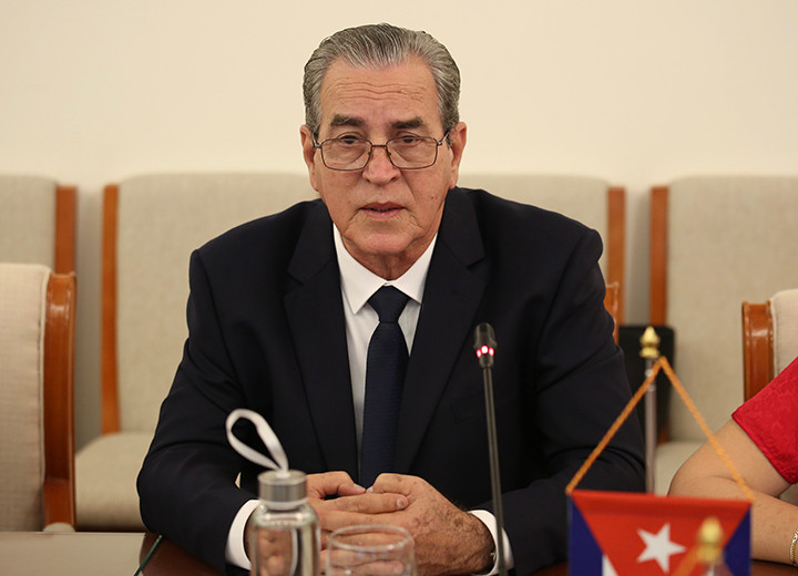 Bộ trưởng Jose Ramon Saborido Loidi cùng đoàn công tác tới làm việc tại Bộ Giáo dục và Đào tạo trong chuyến thăm chính thức Việt Nam.