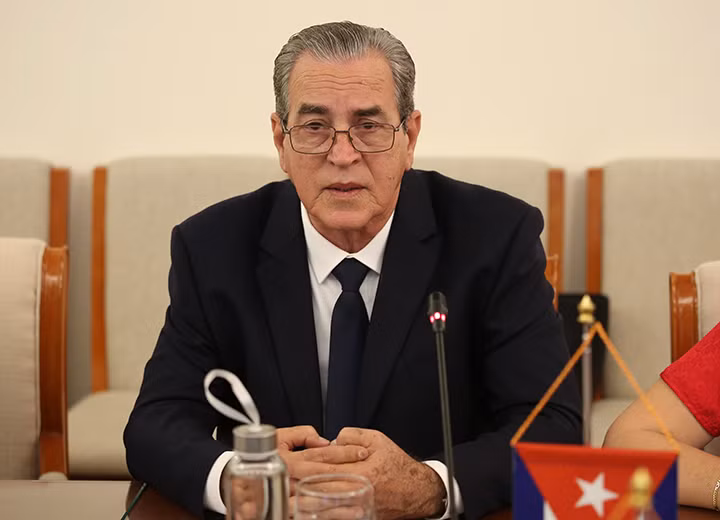 Bộ trưởng Jose Ramon Saborido Loidi cùng đoàn công tác tới làm việc tại Bộ Giáo dục và Đào tạo trong chuyến thăm chính thức Việt Nam.