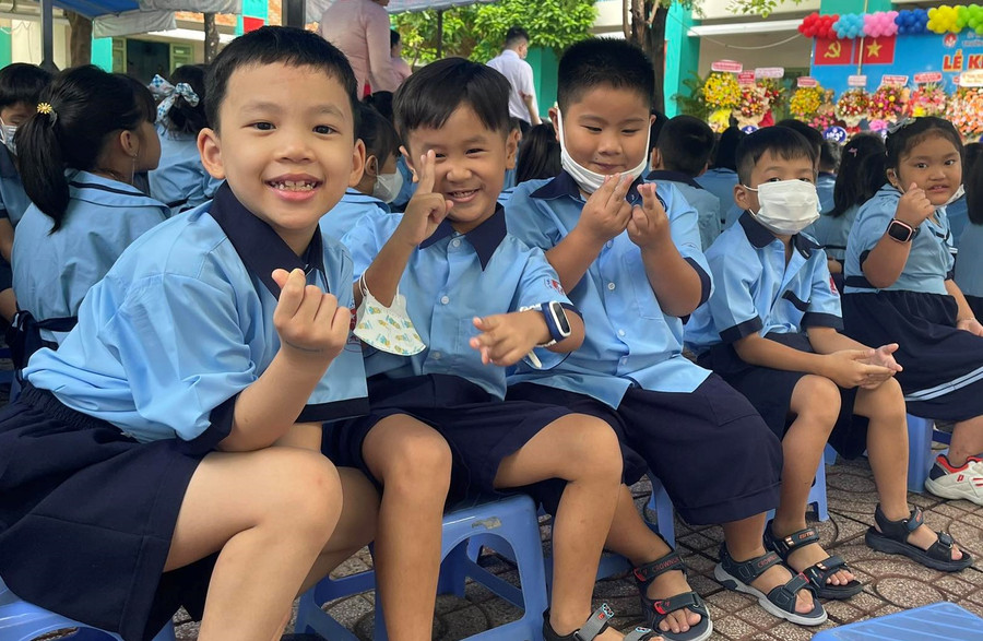 TPHCM không để xảy ra tình trạng 'lạm thu' trong trường học ảnh 1