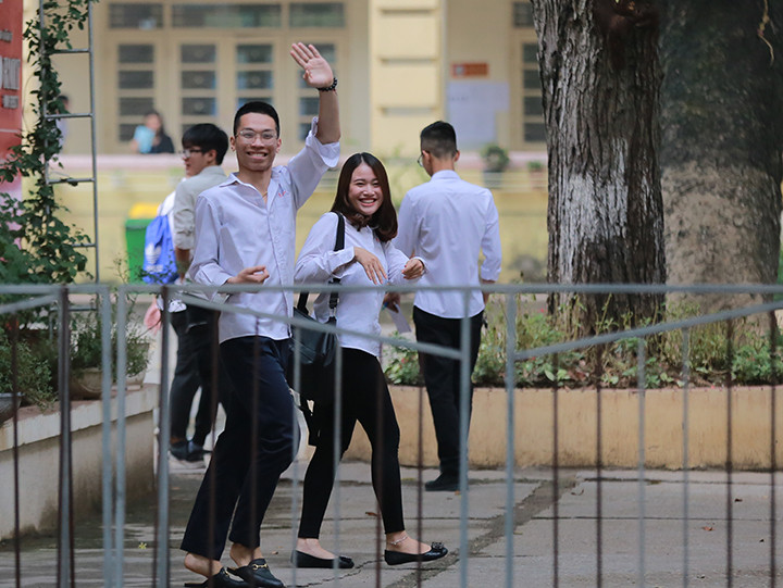 Sáng nay (25/6), các thí sinh đã hoàn thành môn thi đầu tiên của kỳ thi THPT Quốc gia 2019 là Ngữ Văn.