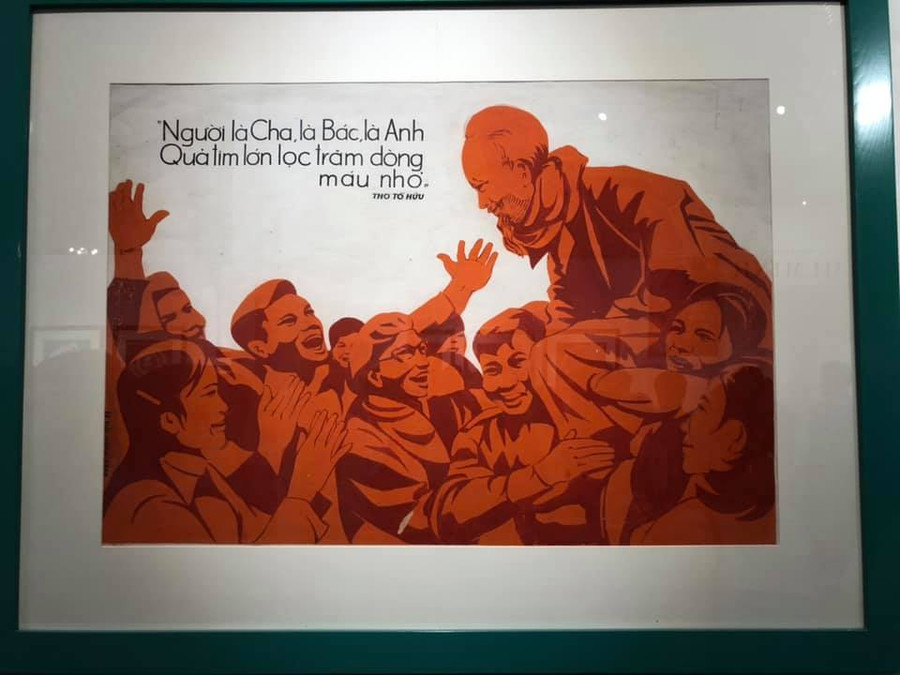 Tác phẩm "Người là Cha, là Bác, là Anh. Quả tim lớn lọc trăm dòng máu nhỏ" của họa sĩ Lê Đức Nhân vẽ năm 1979 Tác phẩm "Người là Cha, là Bác, là Anh. Quả tim lớn lọc trăm dòng máu nhỏ" của họa sĩ Lê Đức Nhân vẽ năm 1979