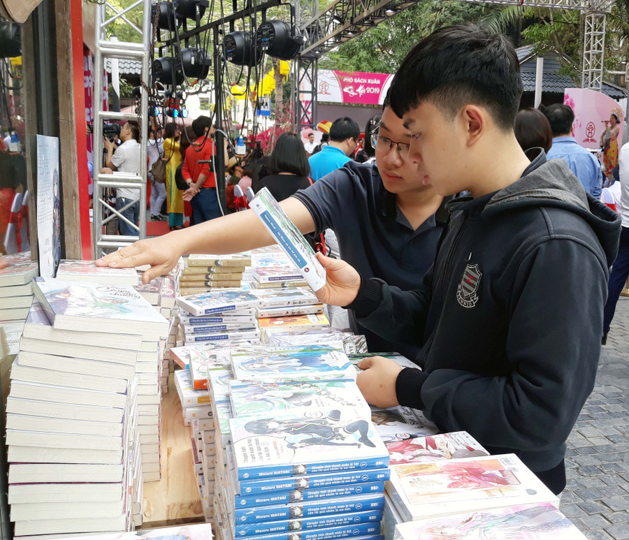 Cùng bàn tìm những cuốn sách yêu thích Cùng bàn tìm những cuốn sách yêu thích