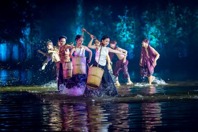 Cảnh trong vở “Tinh hoa Bắc Bộ”. Cảnh trong vở “Tinh hoa Bắc Bộ”.