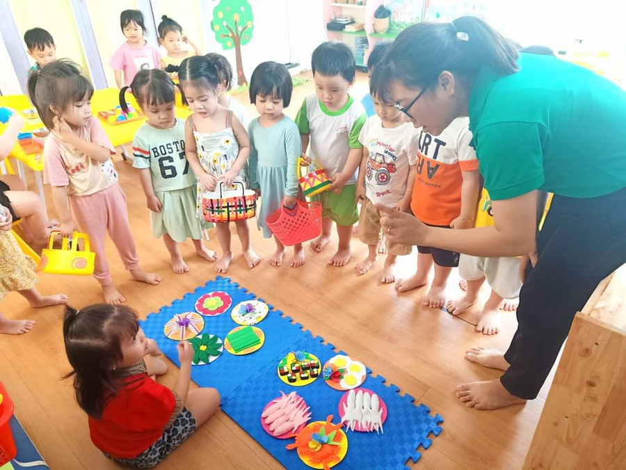 Giờ trải nghiệm về về nghiệp của trưởng Trường mầm non 19 Tháng 5.