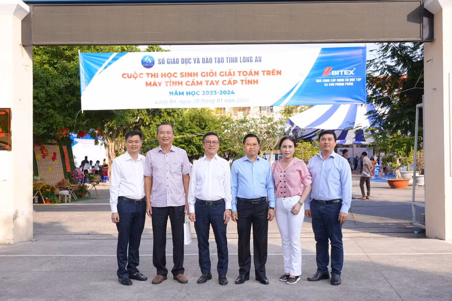 Cuộc thi “Học sinh giỏi giải Toán trên máy tính cầm tay” có sự đồng hành của Công ty BITEX. Cuộc thi “Học sinh giỏi giải Toán trên máy tính cầm tay” có sự đồng hành của Công ty BITEX.