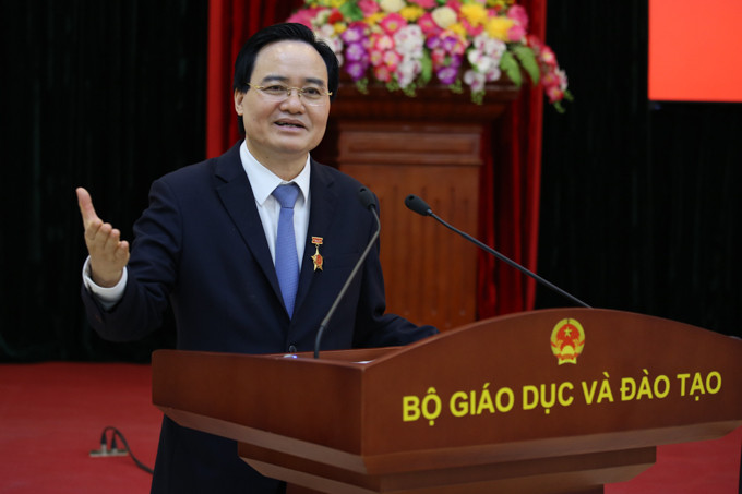 Bộ trưởng Phùng Xuân Nhạ phát biểu tại Hội nghị. Bộ trưởng Phùng Xuân Nhạ phát biểu tại Hội nghị.