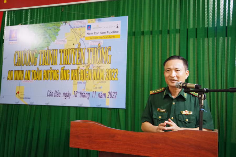 Đại tá Nguyễn Văn Thống, Phó Chính ủy BĐBP Bà Rịa-Vũng Tàu phát biểu tại hội nghị.