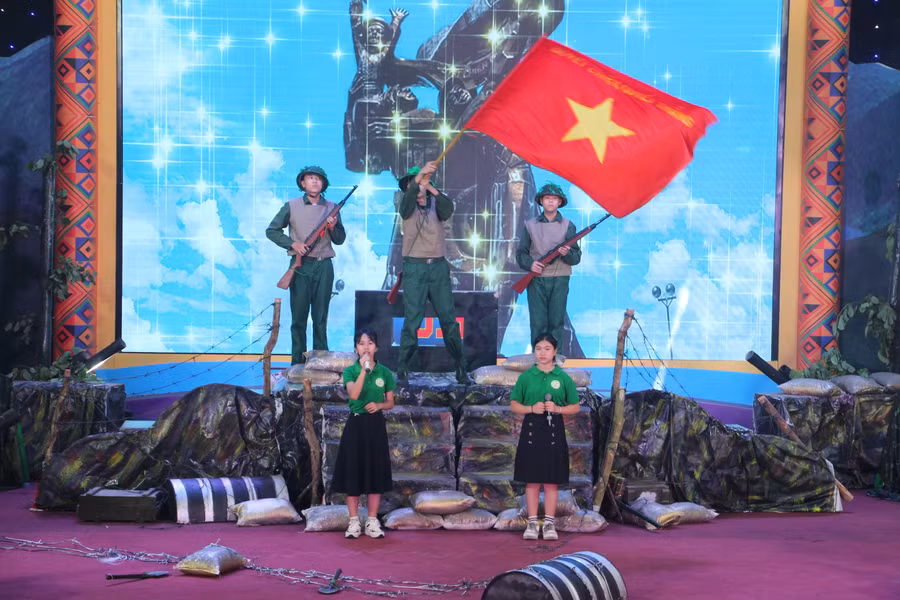 Phần thi của Trường THCS TT. Mường Chà (huyện Mường Chà).