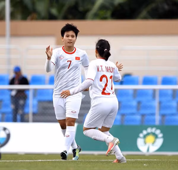 Tuyết Dung đã có cú đúp trong trận đấu rất xuất sắc