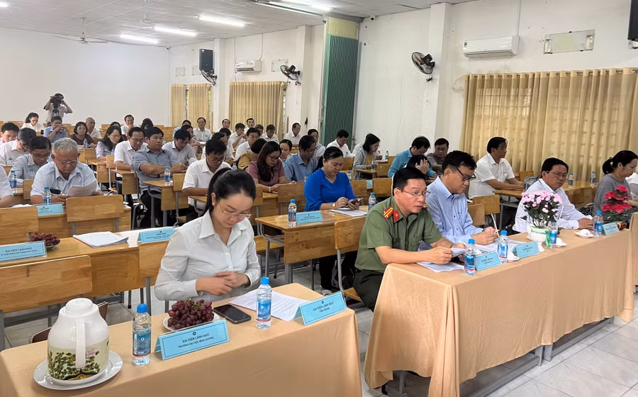 Các đại biểu dự Hội nghị tổng kết công tác chấm thi kỳ thi tốt nghiệp THPT năm 2023.