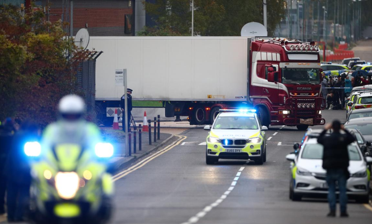 Xe container chở 39 nạn nhân thiệt mạng. Xe container chở 39 nạn nhân thiệt mạng.