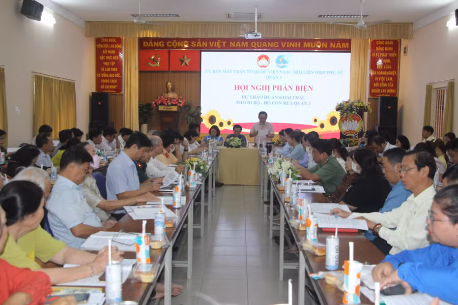 Toàn cảnh hội nghị phản biện dự thảo Đề án khai thác Phố đi bộ Hồ Con Rùa.