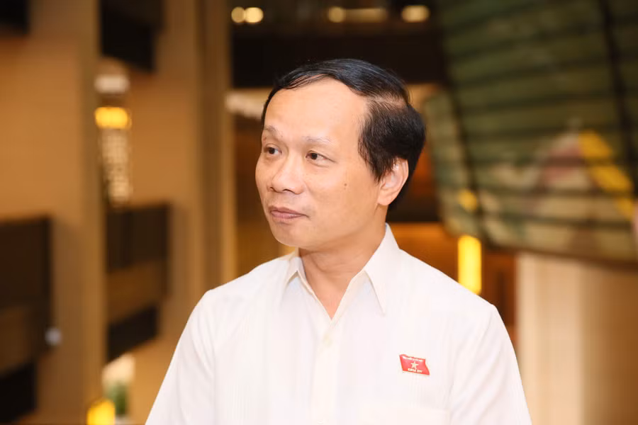 Phó Chủ nhiệm Ủy ban Văn hóa, Giáo dục, Thanh niên, Thiếu niên và Nhi đồng của Quốc hội TS. Phạm Tất Thắng