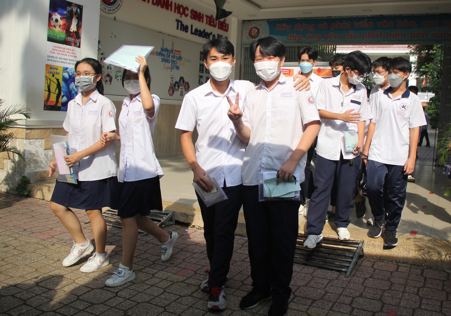 Học sinh tham gia kỳ thi tuyển sinh lớp 10 năm 2022.