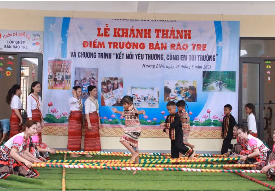 Trường Mầm non Hương Liên (huyện Hương Khê) khánh thành điểm trường mới tại bản Rào Tre trước thềm năm học mới.