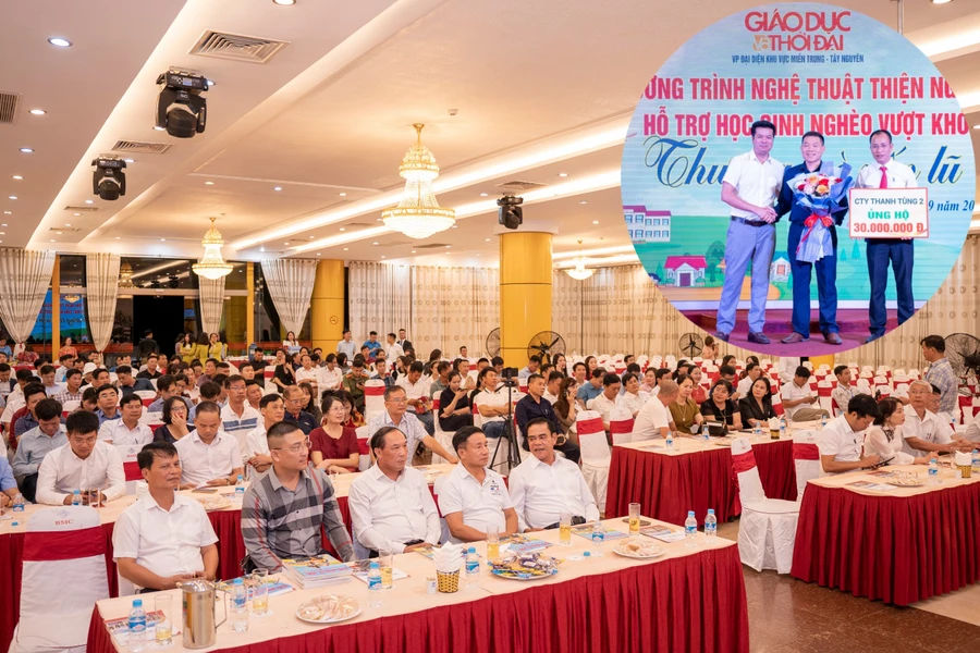 Tối 25/9, Văn phòng Đại diện Báo GD&TĐ khu vực MT-TN tổ chức Chương trình nghệ thuật thiện nguyện hỗ trợ học sinh nghèo vượt khó - "Thương trò rốn lũ". 