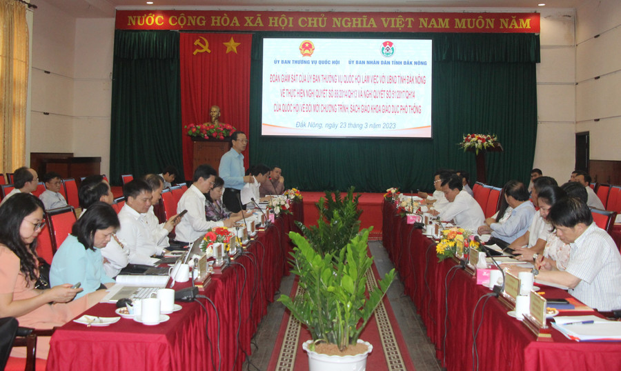 Toàn cảnh buổi làm việc. Toàn cảnh buổi làm việc.