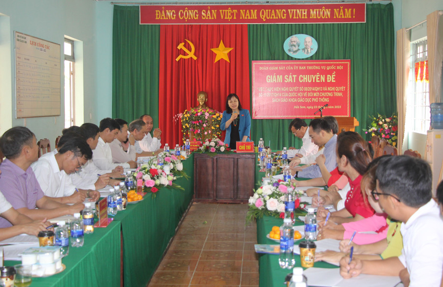 Bà Nguyễn Thị Mai Hoa phát biểu tại buổi giám sát. Bà Nguyễn Thị Mai Hoa phát biểu tại buổi giám sát.