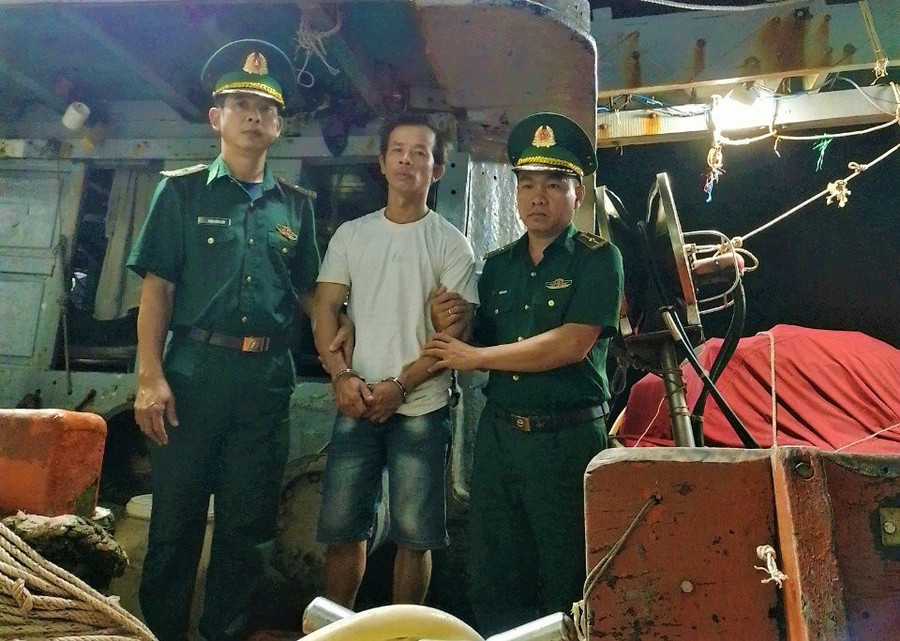 Lực lượng Biên phòng bắt giữ đối tượng Tài. Lực lượng Biên phòng bắt giữ đối tượng Tài.