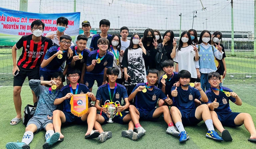 Trường THPT Nguyễn Thị Diệu thường xuyên tổ chức các hoạt động góp phần tăng cường sự đoàn kết giữa học sinh. Trường THPT Nguyễn Thị Diệu thường xuyên tổ chức các hoạt động góp phần tăng cường sự đoàn kết giữa học sinh.