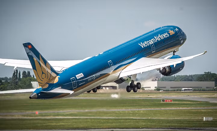 Boeing 787 của Vietnam Airlines gặp sự cố hạ càng