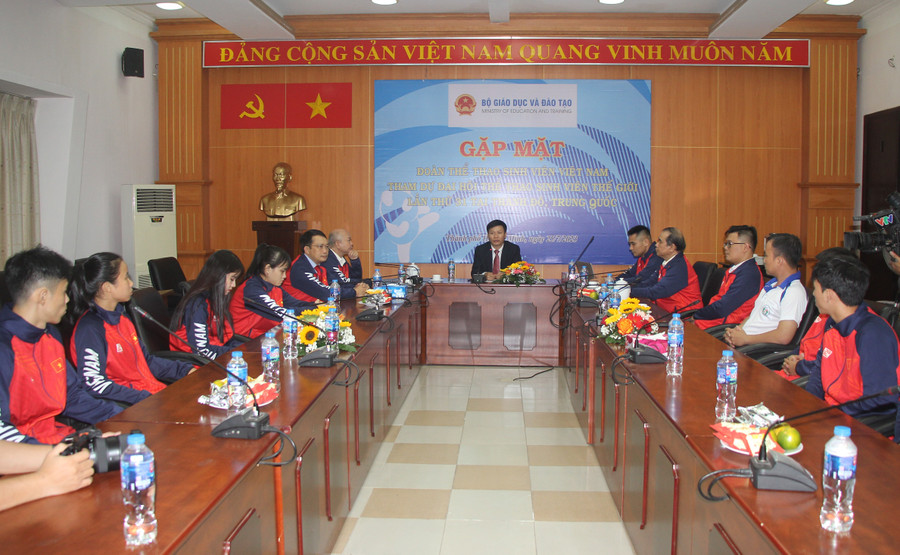 Quang cảnh buổi gặp mặt đoàn thể thao sinh viên Việt Nam tham dự Đại hội thể thao sinh viên thế giới lần thứ 31.