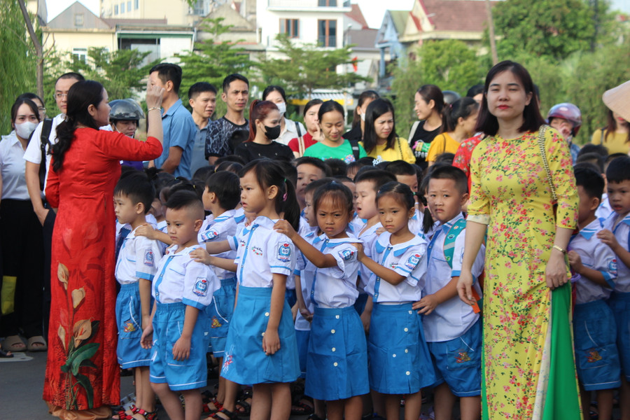 Năm học 2023-2024, Hà Tĩnh có hơn 27.700 học sinh lớp 1. Năm học 2023-2024, Hà Tĩnh có hơn 27.700 học sinh lớp 1.
