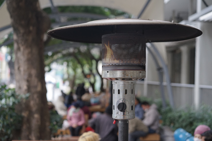 Ngày 24/1, Sở Y tế Hà Nội đã có công văn đề nghị các cơ sở khám, chữa bệnh tăng cường các biện pháp phòng chống rét cho bệnh nhân và người nhà.