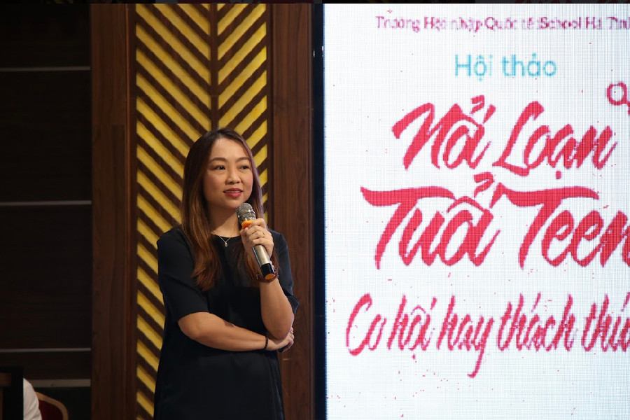 Diễn giả Nguyễn Tú Anh - Tiến sĩ tâm lý tại trường Fielding Graduate University được chứng nhận bởi Hiệp hội tâm lý Hoa Kỳ, chia sẻ tại hội thảo.