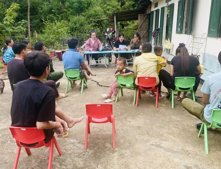 Giáo viên vùng cao mong muốn có thêm chính sách đãi ngộ đặc thù để yên tâm cống hiến, gắn bó với nghề. Giáo viên vùng cao mong muốn có thêm chính sách đãi ngộ đặc thù để yên tâm cống hiến, gắn bó với nghề.