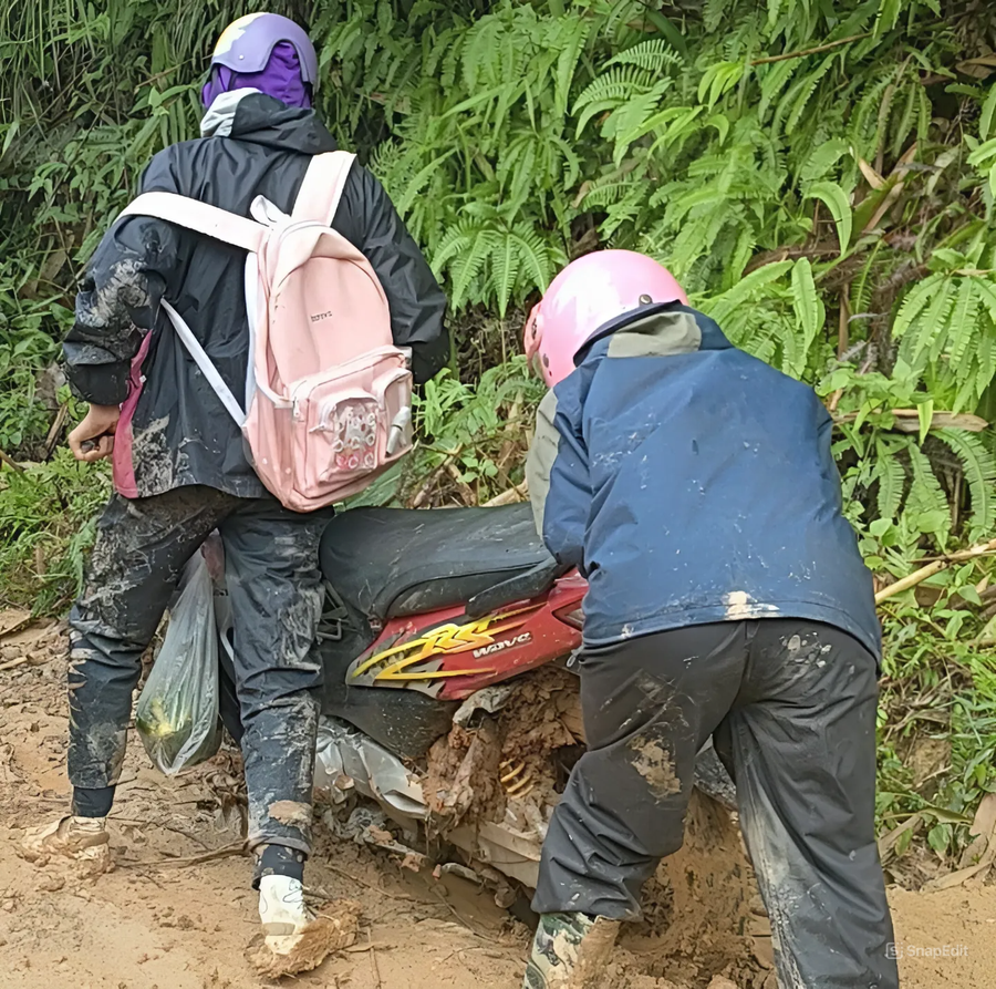 Giáo viên vùng cao tại Điện Biên chưa được hưởng chế độ đãi ngộ riêng tương xứng với công sức bỏ ra. Giáo viên vùng cao tại Điện Biên chưa được hưởng chế độ đãi ngộ riêng tương xứng với công sức bỏ ra.
