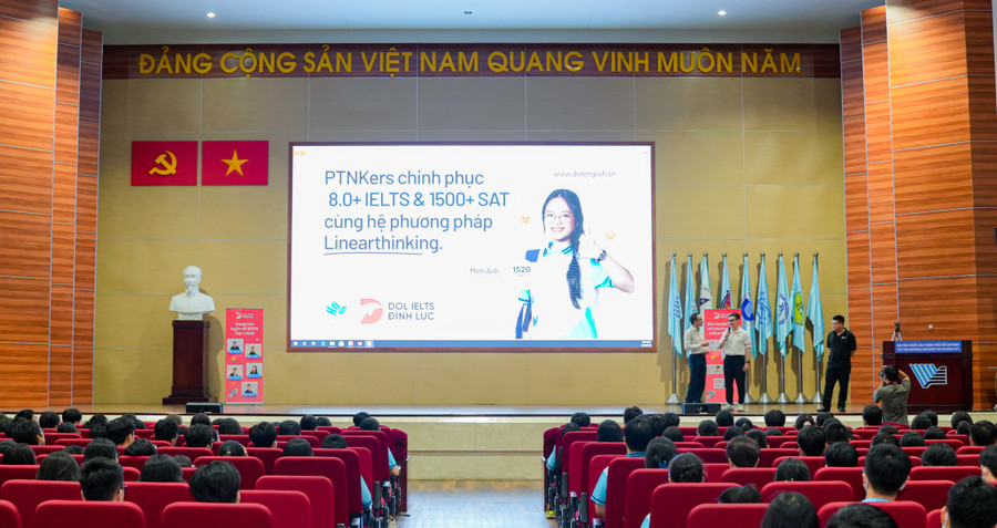 Giáo viên của DOL English trong buổi giao lưu, chia sẻ về Linearthinking cùng Trường phổ thông Năng khiếu (ĐHQG TP.HCM) - Ảnh: NVCC. Giáo viên của DOL English trong buổi giao lưu, chia sẻ về Linearthinking cùng Trường phổ thông Năng khiếu (ĐHQG TP.HCM) - Ảnh: NVCC.