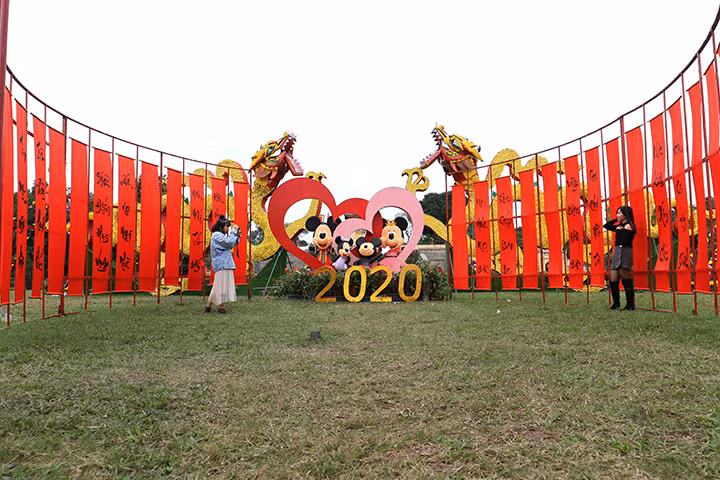 Sự kiện có chuỗi hoạt động trải nghiệm không khí lễ hội ngày xuân linh thiêng, rạng rỡ, cùng nhiều nghi thức truyền thống, như: Lễ dựng cây nêu; lễ dâng hương khai xuân…