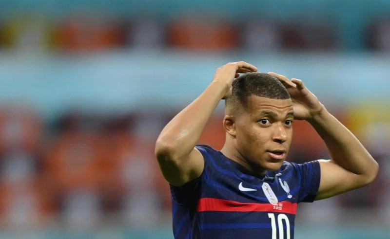 Mbappe hỏng penalty, Thụy Sĩ tạo địa chấn loại Pháp khỏi Euro 2020 ảnh 15 Mbappe hỏng pen, Thụy Sĩ tạo địa chấn loại Pháp trong trận cầu điên rồ - ảnh 16