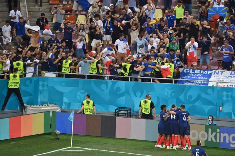 Mbappe hỏng pen, Thụy Sĩ tạo địa chấn loại Pháp trong trận cầu điên rồ - ảnh 14