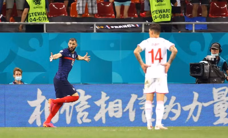 Mbappe hỏng pen, Thụy Sĩ tạo địa chấn loại Pháp trong trận cầu điên rồ - ảnh 13