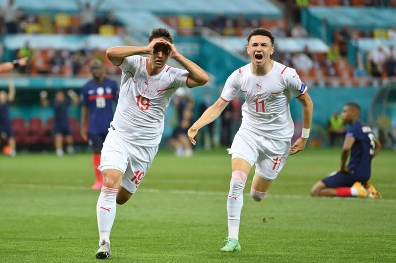 Mbappe hỏng penalty, Thụy Sĩ tạo địa chấn loại Pháp khỏi Euro 2020 ảnh 11 Mbappe hỏng pen, Thụy Sĩ tạo địa chấn loại Pháp trong trận cầu điên rồ - ảnh 12