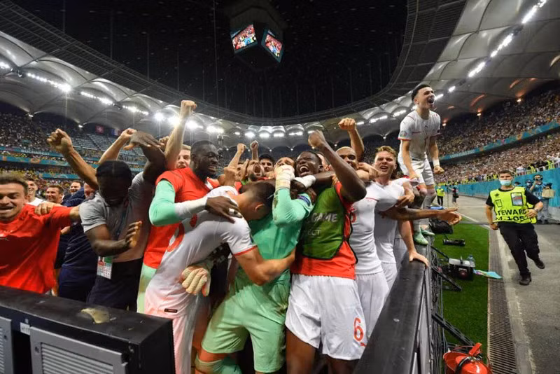 Mbappe hỏng pen, Thụy Sĩ tạo địa chấn loại Pháp trong trận cầu điên rồ - ảnh 21